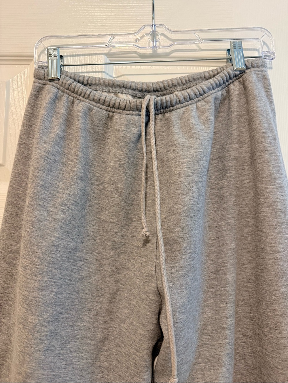 SKIMS Gray Relaxed Fleece Joggers with Drawstring - Picture 2 of 5